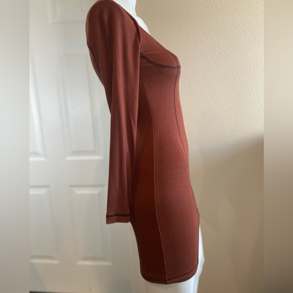 Popular 21~NWT~Lightweight~Stretchy~Rust~Ribbed Knit~Bodycon~Midi~Dress~Size S - Picture 6 of 12